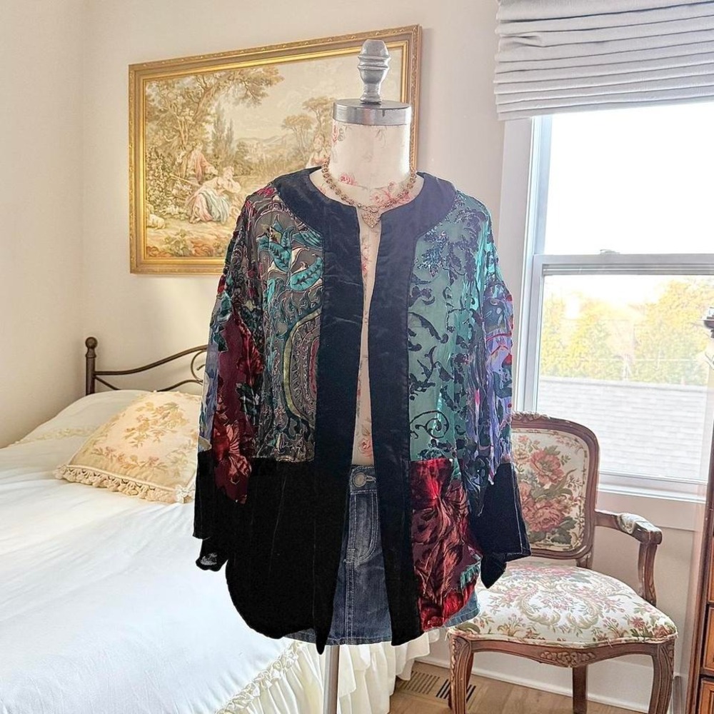 velvet paisley jacket Y2K Chico's black paisley open front jacket size small